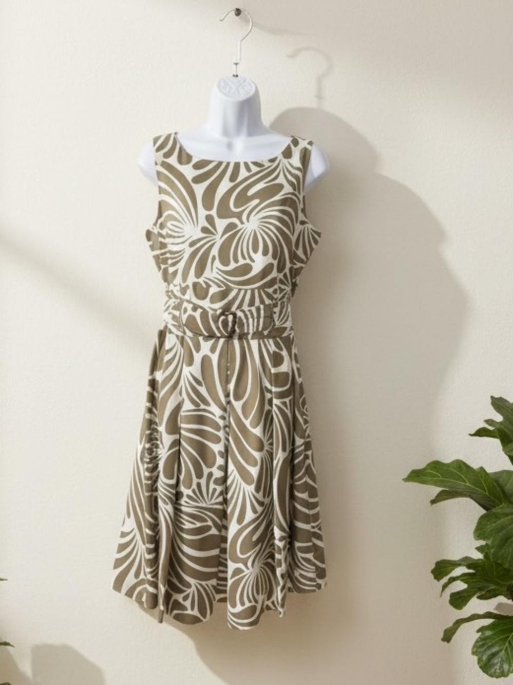 Esprit Tan White Abstract Floral Dress Belted Fit & Flare Size 10